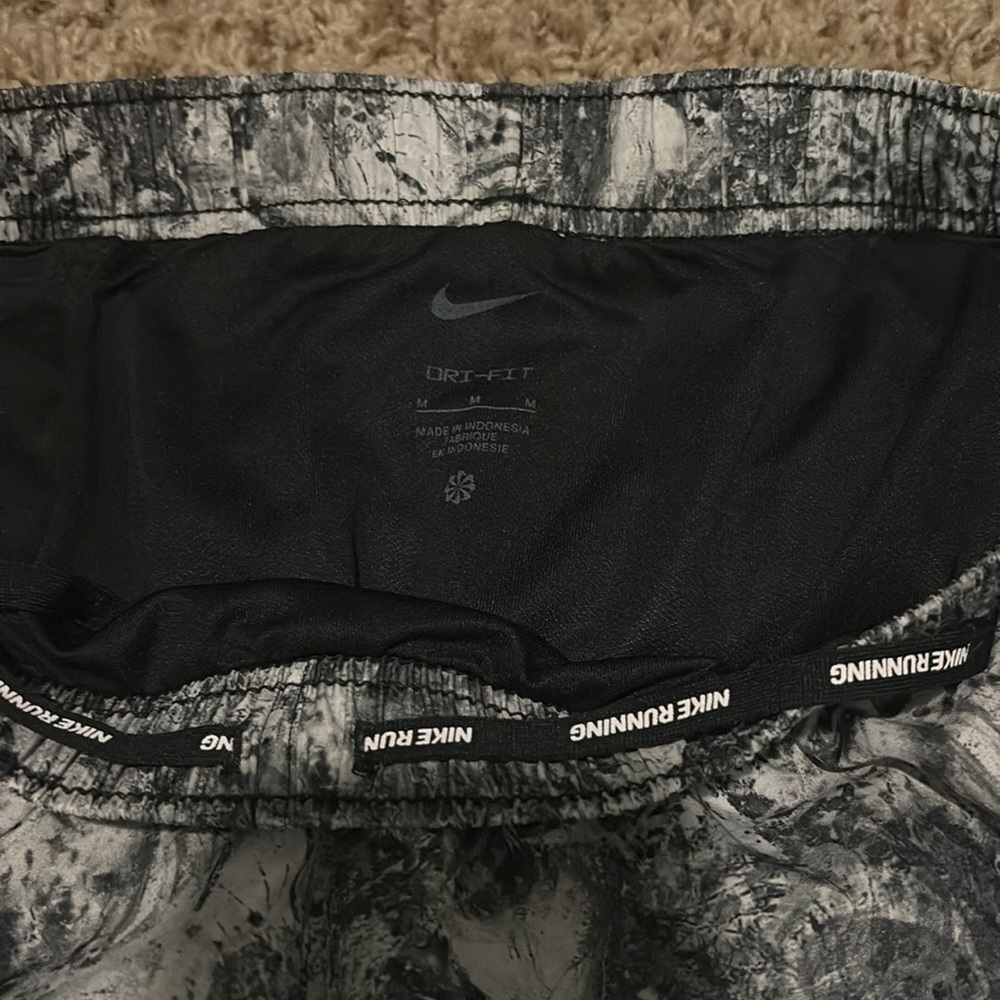 Women’s Nike Running Shorts - Picture 3 of 4